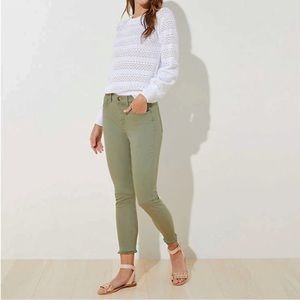 NWT Loft Olive Green High Waist Skinny Crop Frayed Hem Jeans.  Size 26